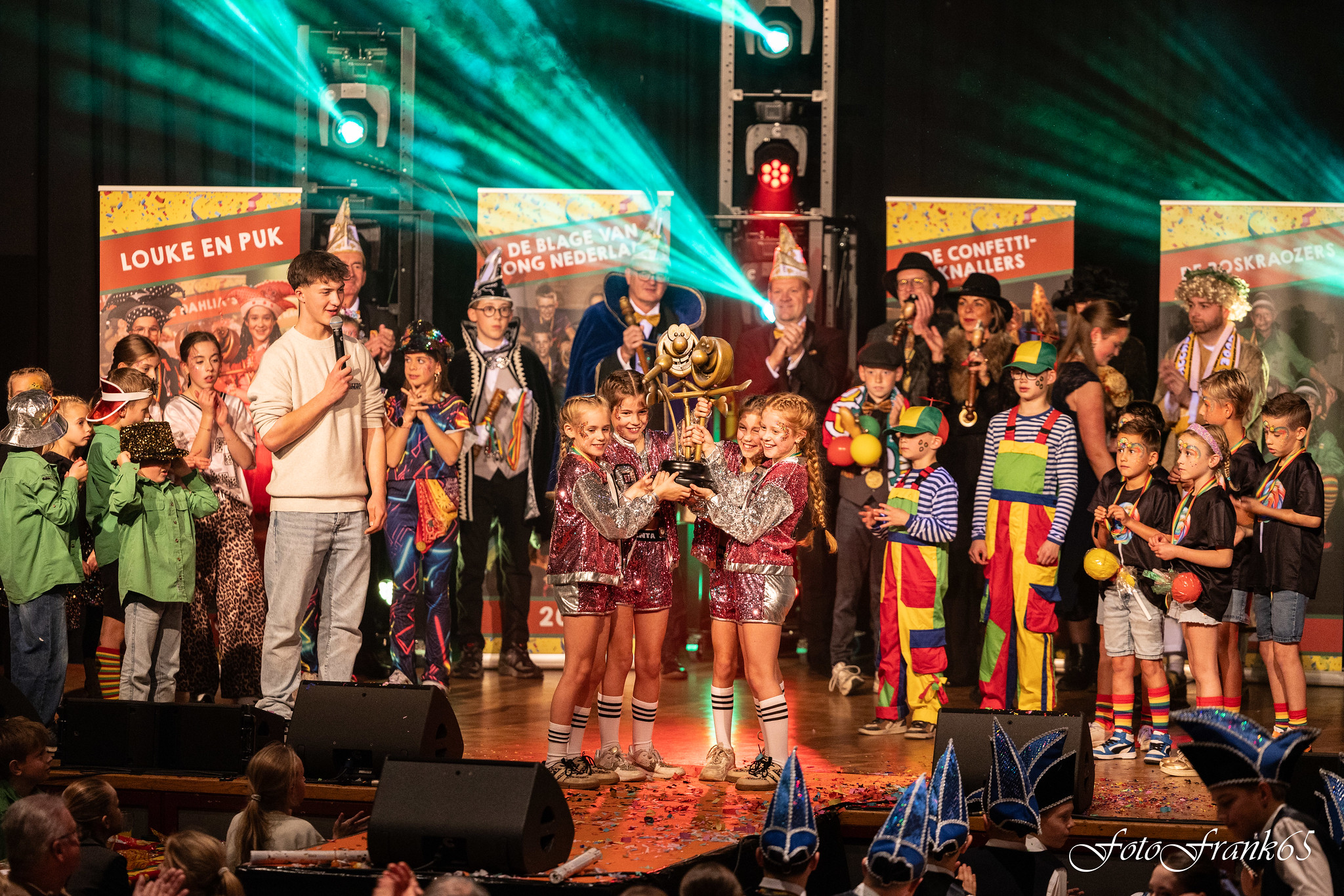 Oetsjlaag blageliedjesmiddig